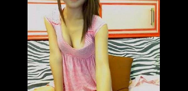  Asian teen shows her tits on webcam